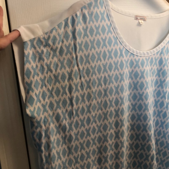 GAP hi/lo shirt - Picture 4 of 9